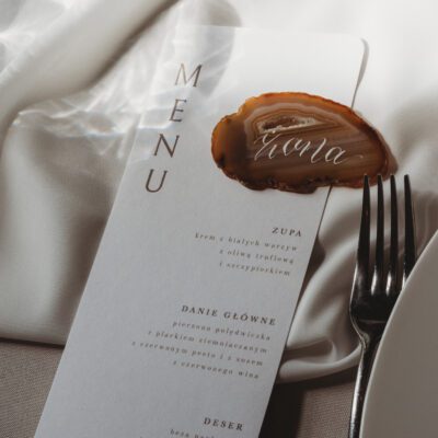 Klasyczne menu "Naomi" na papierze ekologicznym